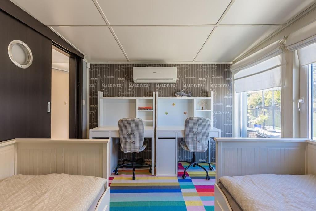 Ocarujuci Houseboat Na Dunaji 布拉迪斯拉发 外观 照片