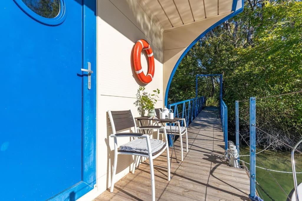 Ocarujuci Houseboat Na Dunaji 布拉迪斯拉发 外观 照片